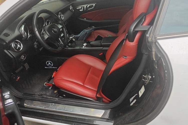 Used Mercedes-Benz SLK-Class 2011 SLK 200 Fashion Model Left Front Seat