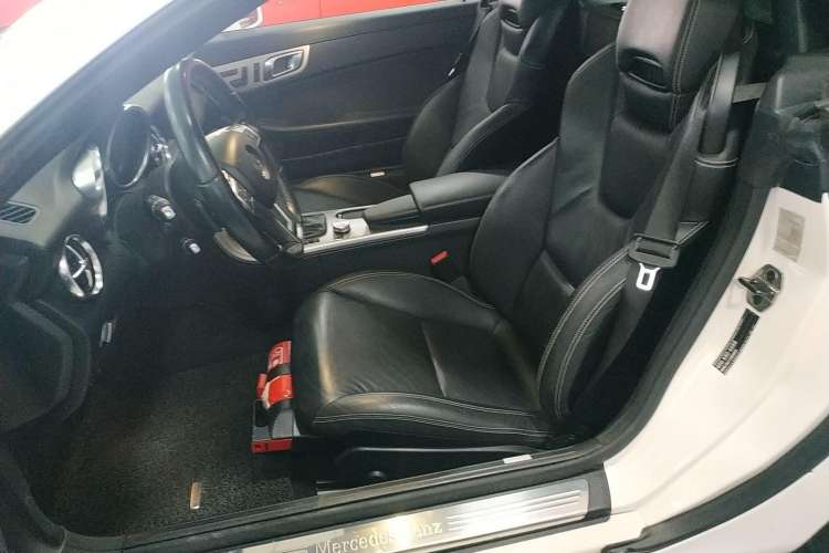 Used Mercedes-Benz SLK-Class 2011 SLK 200 Fashion Model Left Front Seat