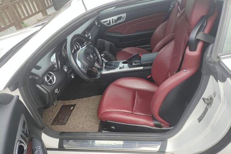 Used Mercedes-Benz SLK-Class 2011 SLK 200 Fashion Model Left Front Seat