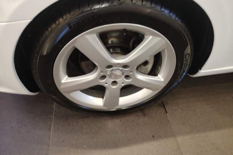 Used Mercedes-Benz SLK-Class 2011 SLK 200 Fashion Model Left Front Wheel Hub