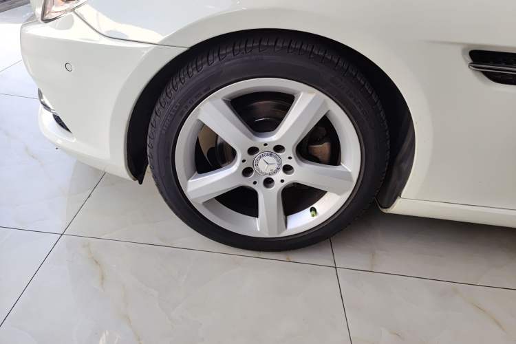 Used Mercedes-Benz SLK-Class 2011 SLK 200 Fashion Model Left Front Wheel Hub