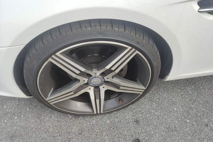 Used Mercedes-Benz SLK-Class 2011 SLK 200 Fashion Model Left Front Wheel Hub
