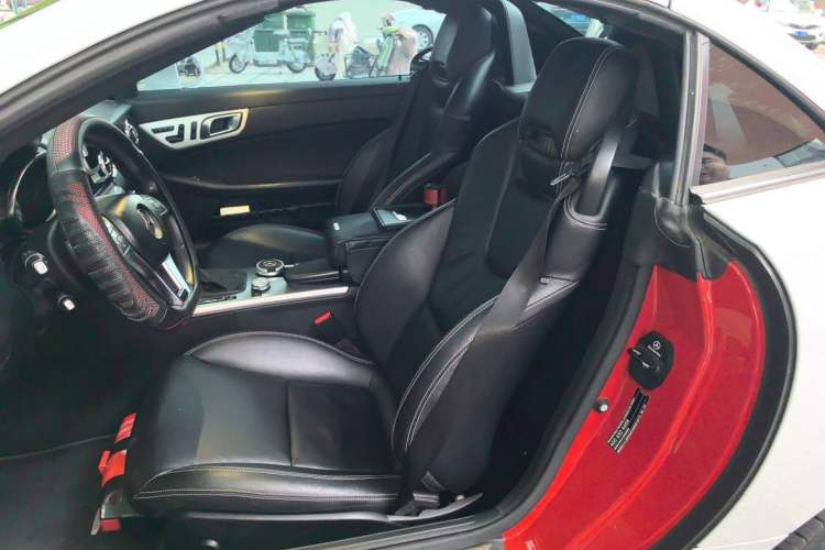 Used Mercedes-Benz SLK-Class 2011 SLK 200 Fashion Model Left Rear Seat