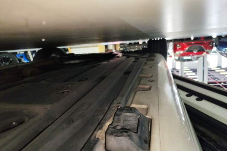 Used Mercedes-Benz SLK-Class 2011 SLK 200 Fashion Model Left Side Sill