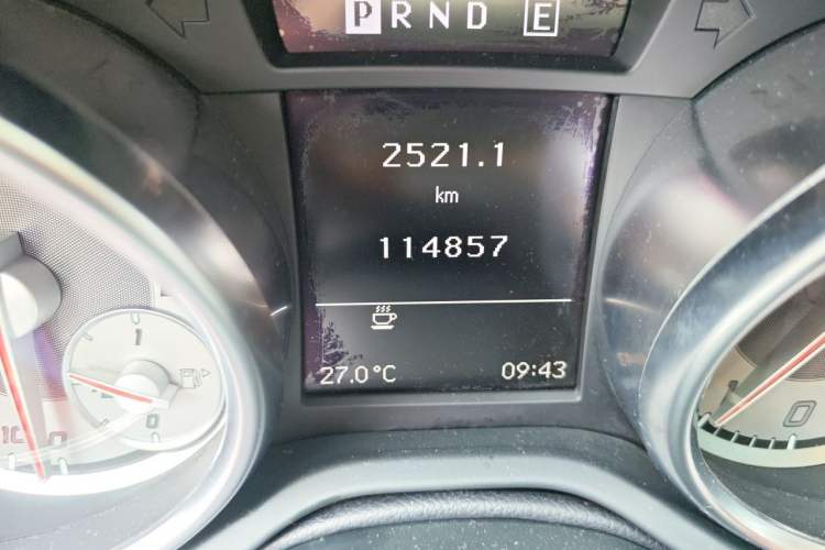 Used Mercedes-Benz SLK-Class 2011 SLK 200 Fashion Model Odometer Close Up