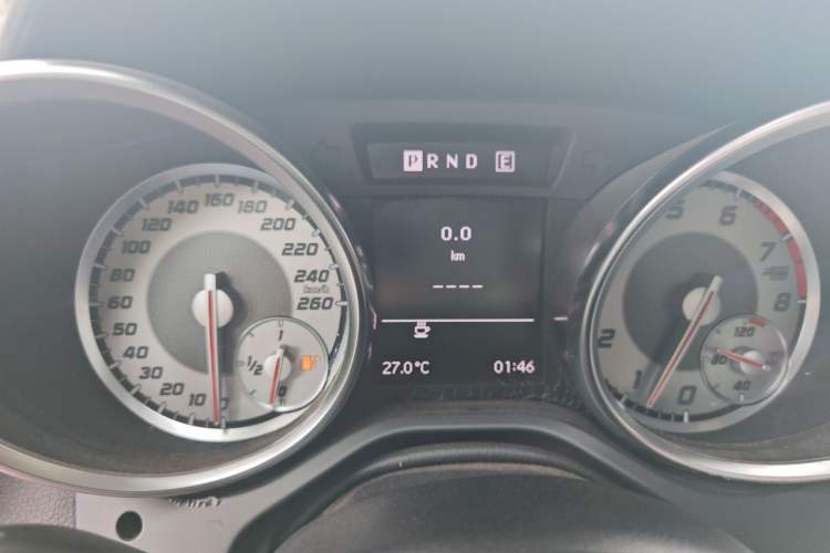 Used Mercedes-Benz SLK-Class 2011 SLK 200 Fashion Model Odometer Close Up