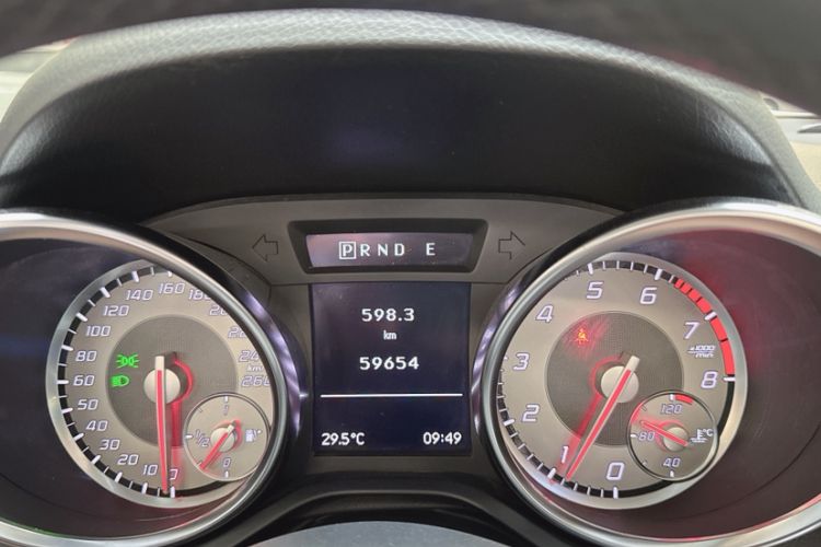 Used Mercedes-Benz SLK-Class 2011 SLK 200 Fashion Model Odometer Close Up