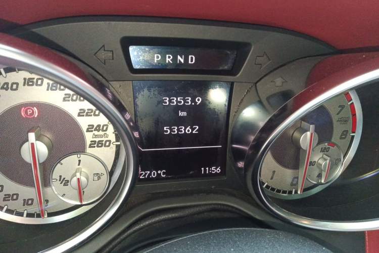 Used Mercedes-Benz SLK-Class 2011 SLK 200 Fashion Model Odometer Close Up