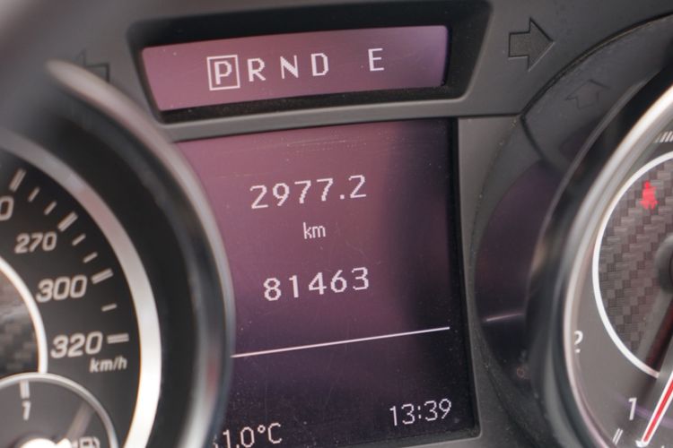 Used Mercedes-Benz SLK-Class 2011 SLK 200 Fashion Model Odometer Close Up