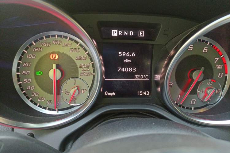 Used Mercedes-Benz SLK-Class 2011 SLK 200 Fashion Model Odometer Close Up
