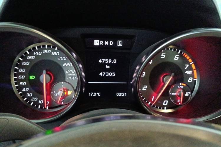 Used Mercedes-Benz SLK-Class 2011 SLK 200 Fashion Model Odometer Close Up