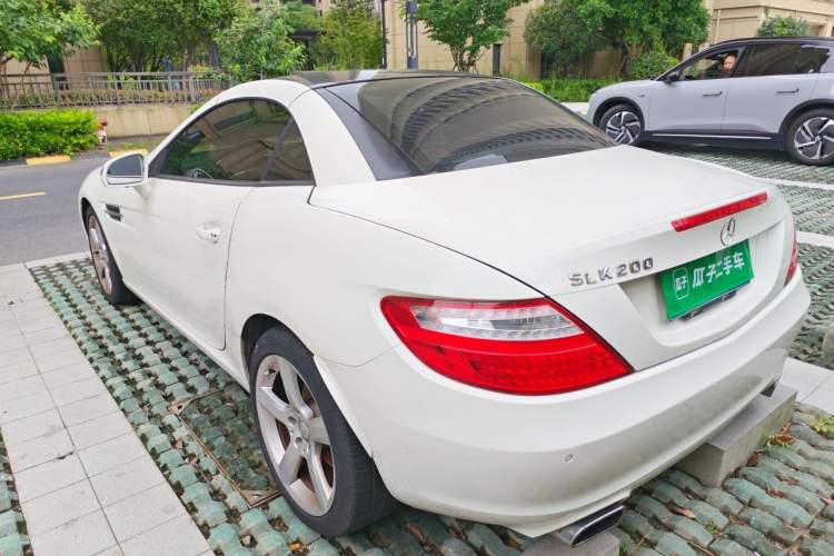 Used Mercedes-Benz SLK-Class 2011 SLK 200 Fashion Model Rear Left 45 Deg