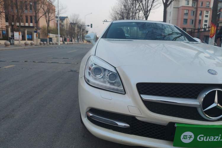 Used Mercedes-Benz SLK-Class 2011 SLK 200 Fashion Model Right Front Headlight