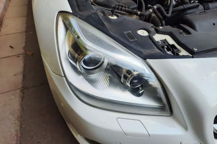 Used Mercedes-Benz SLK-Class 2011 SLK 200 Fashion Model Right Front Headlight