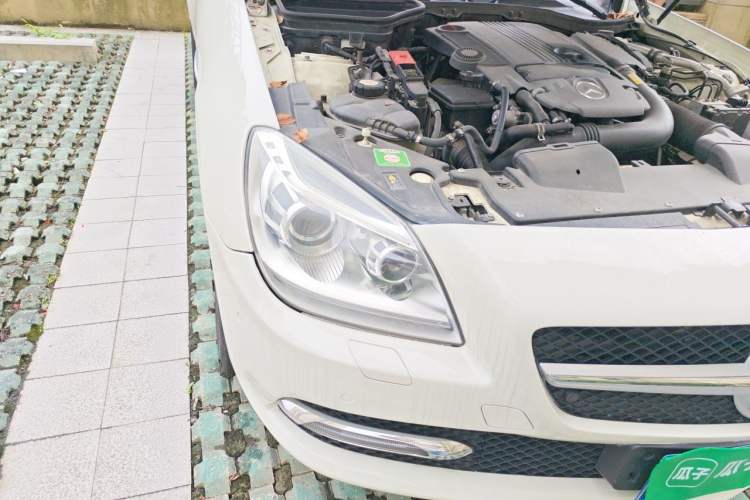 Used Mercedes-Benz SLK-Class 2011 SLK 200 Fashion Model Right Front Headlight