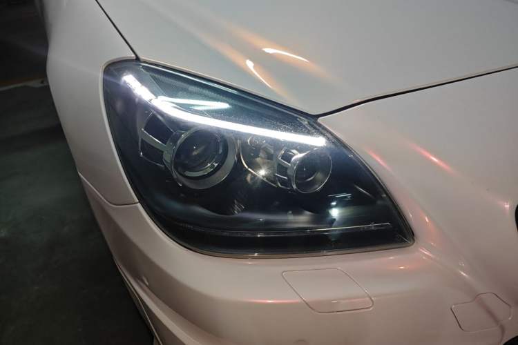 Used Mercedes-Benz SLK-Class 2011 SLK 200 Luxury Sports Model Right Front Headlight