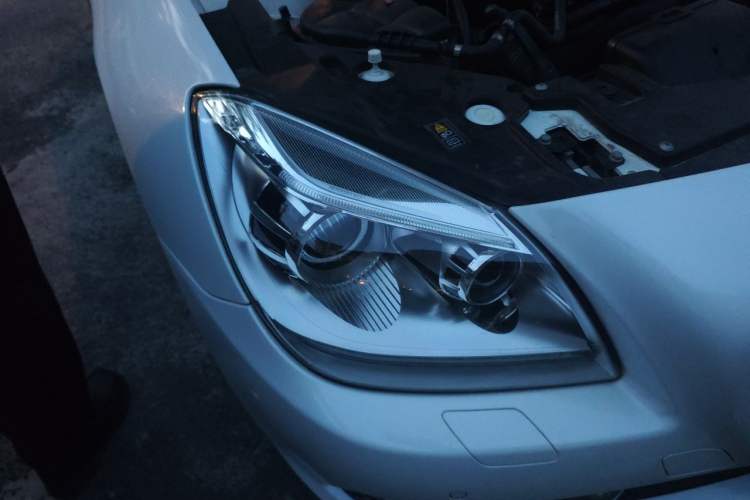 Used Mercedes-Benz SLK-Class 2011 SLK 200 Fashion Model Right Front Headlight