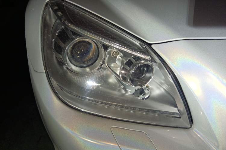 Used Mercedes-Benz SLK-Class 2011 SLK 200 Fashion Model Right Front Headlight