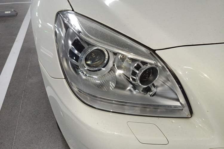 Used Mercedes-Benz SLK-Class 2011 SLK 200 Fashion Model Right Front Headlight