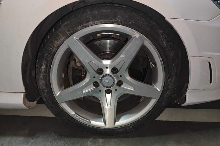 Used Mercedes-Benz SLK-Class 2011 SLK 200 Luxury Sports Model Right Front Wheel Hub