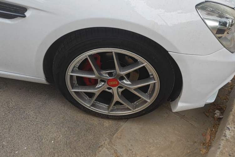 Used Mercedes-Benz SLK-Class 2011 SLK 200 Fashion Model Right Front Wheel Hub