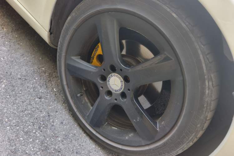 Used Mercedes-Benz SLK-Class 2011 SLK 200 Fashion Model Right Front Wheel Hub
