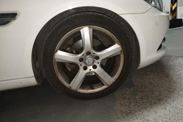 Used Mercedes-Benz SLK-Class 2011 SLK 200 Fashion Model Right Front Wheel Hub