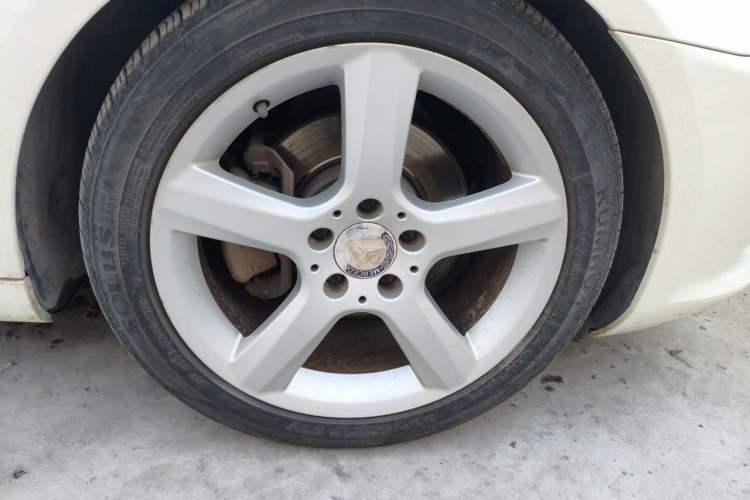 Used Mercedes-Benz SLK-Class 2011 SLK 200 Fashion Model Right Front Wheel Hub