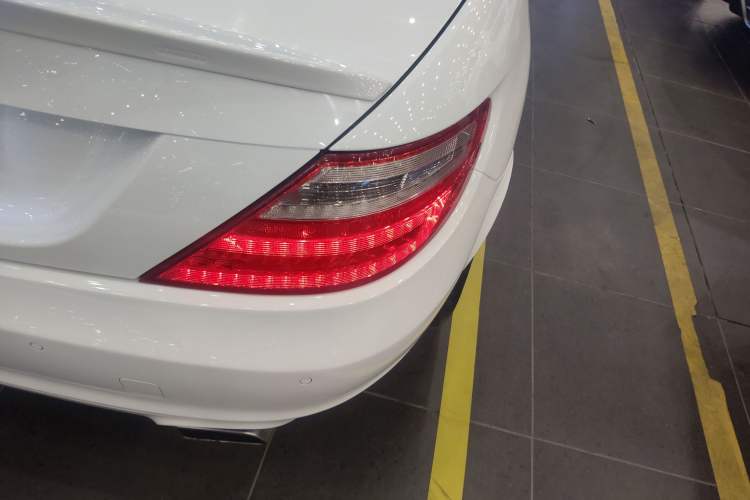 Used Mercedes-Benz SLK-Class 2011 SLK 200 Fashion Model Right Rear Taillight