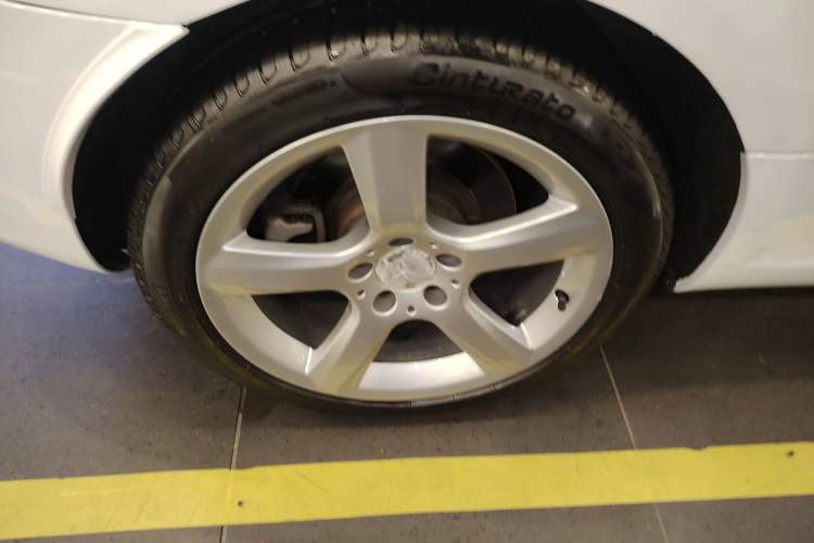 Used Mercedes-Benz SLK-Class 2011 SLK 200 Fashion Model Right Rear Wheel Hub