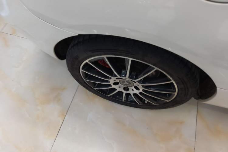 Used Mercedes-Benz SLK-Class 2011 SLK 200 Fashion Model Right Rear Wheel Hub