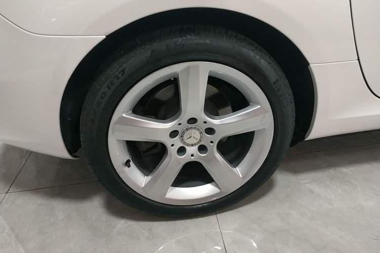 Used Mercedes-Benz SLK-Class 2011 SLK 200 Fashion Model Right Rear Wheel Hub