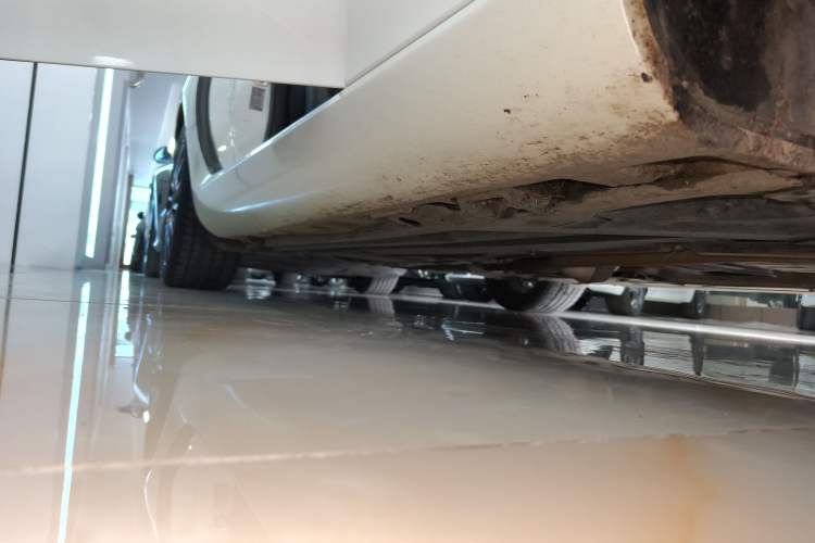 Used Mercedes-Benz SLK-Class 2011 SLK 200 Fashion Model Right Side Sill
