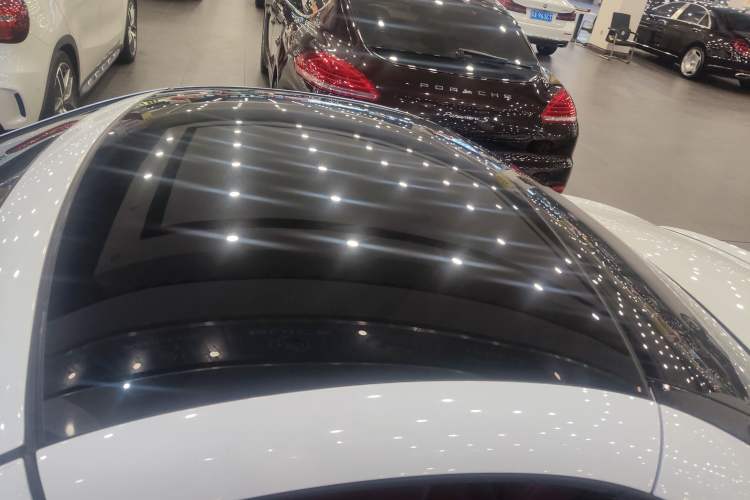 Used Mercedes-Benz SLK-Class 2011 SLK 200 Fashion Model Roof