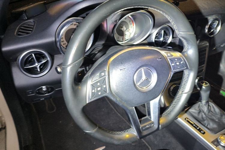 Used Mercedes-Benz SLK-Class 2011 SLK 200 Fashion Model Steering Wheel