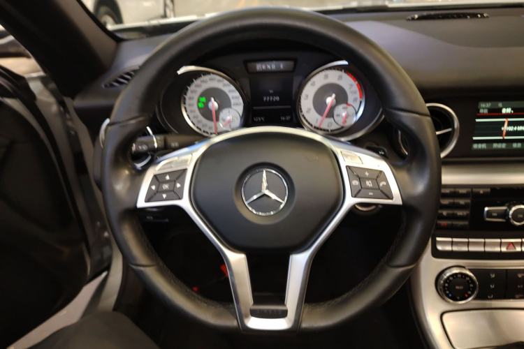 Used Mercedes-Benz SLK-Class 2011 SLK 200 Fashion Model Steering Wheel