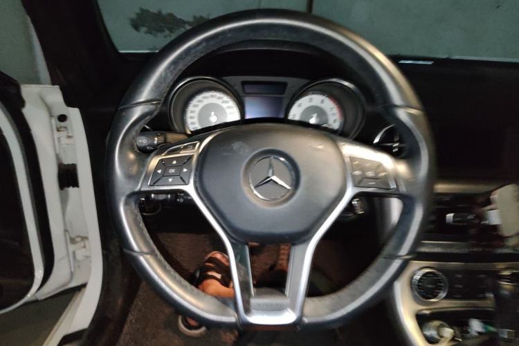 Used Mercedes-Benz SLK-Class 2011 SLK 200 Fashion Model Steering Wheel
