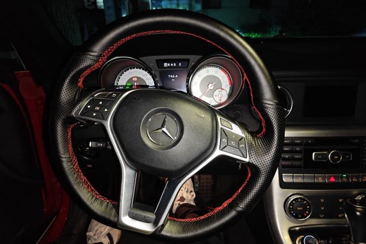 Used Mercedes-Benz SLK-Class 2011 SLK 200 Fashion Model Steering Wheel