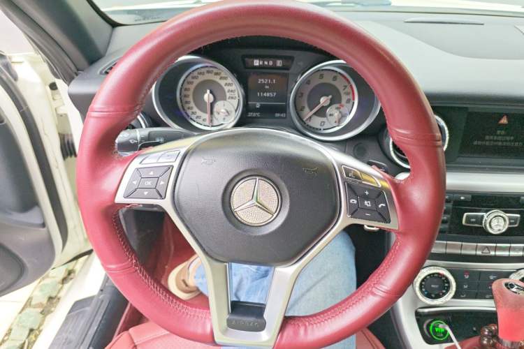 Used Mercedes-Benz SLK-Class 2011 SLK 200 Fashion Model Steering Wheel