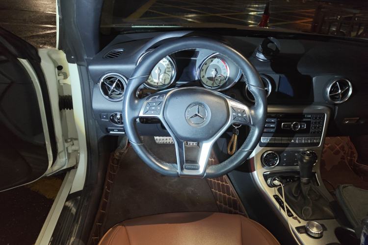 Used Mercedes-Benz SLK-Class 2011 SLK 200 Fashion Model Steering Wheel