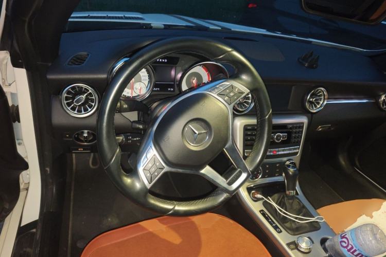 Used Mercedes-Benz SLK-Class 2011 SLK 200 Fashion Model Steering Wheel