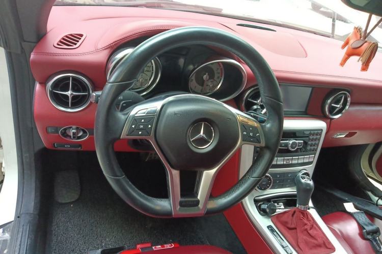 Used Mercedes-Benz SLK-Class 2011 SLK 200 Fashion Model Steering Wheel