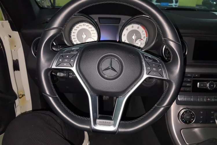 Used Mercedes-Benz SLK-Class 2011 SLK 200 Fashion Model Steering Wheel