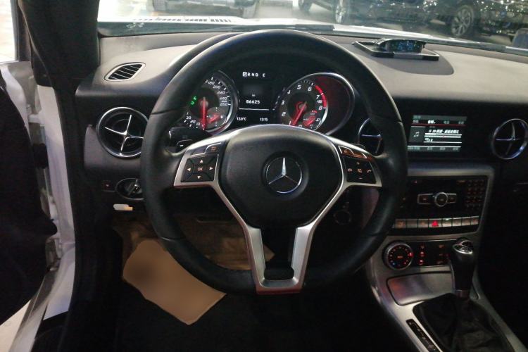 Used Mercedes-Benz SLK-Class 2011 SLK 200 Fashion Model Steering Wheel