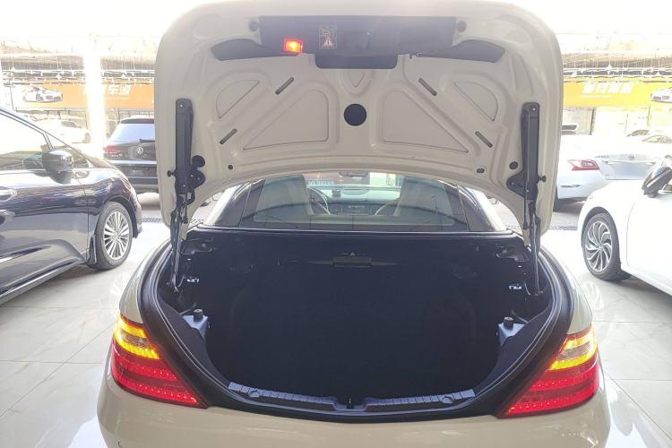 Used Mercedes-Benz SLK-Class 2011 SLK 200 Fashion Model Trunk