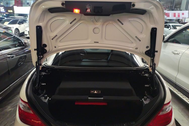 Used Mercedes-Benz SLK-Class 2011 SLK 200 Fashion Model Trunk