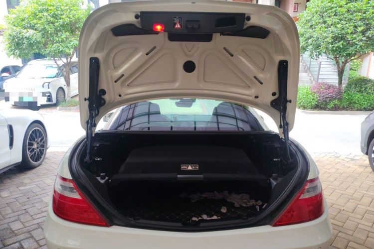 Used Mercedes-Benz SLK-Class 2011 SLK 200 Fashion Model Trunk