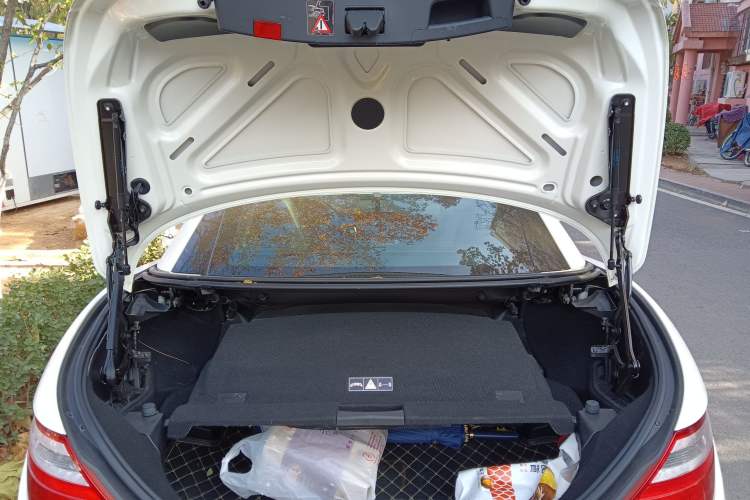 Used Mercedes-Benz SLK-Class 2011 SLK 200 Fashion Model Trunk