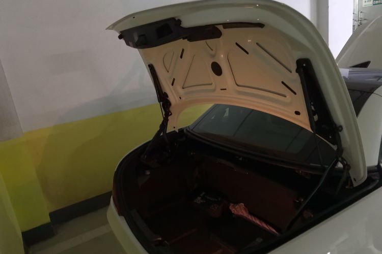 Used Mercedes-Benz SLK-Class 2011 SLK 200 Fashion Model Trunk