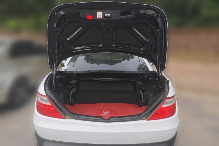 Used Mercedes-Benz SLK-Class 2011 SLK 200 Fashion Model Trunk